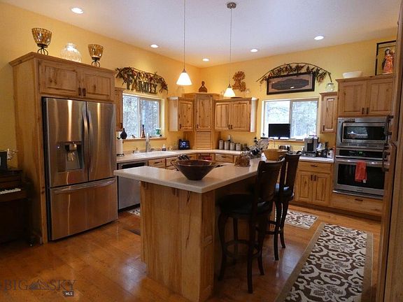 3rd image of 240 Dunham Ct