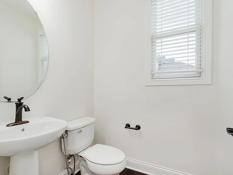 10264 Normandy Way — Photo 7