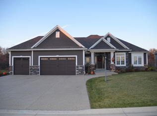 8138 Creek View Ln, Racine, WI 53406