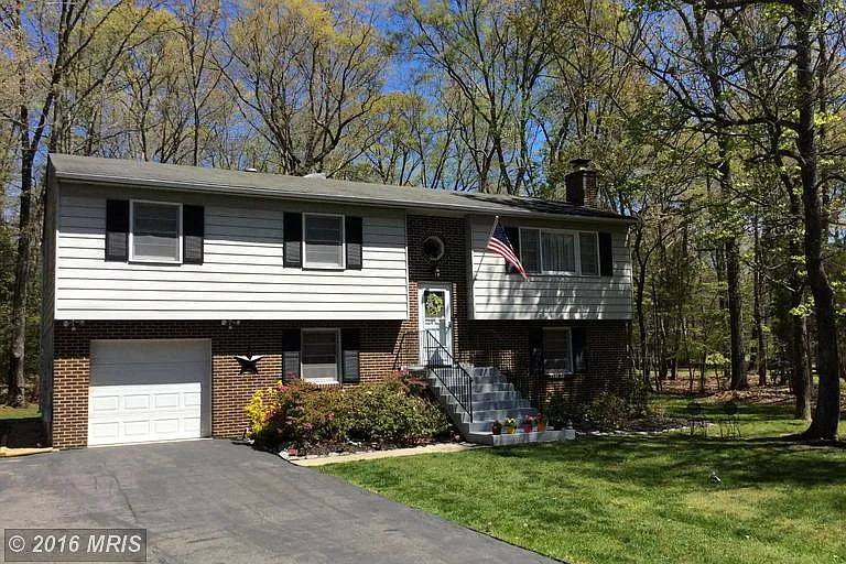 3380 Twinbrook Dr photo 1