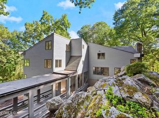 407 Riversville Rd, Greenwich, CT 06831