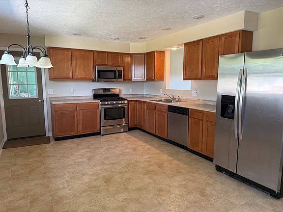 5th image of 2376 S County Road 350 E