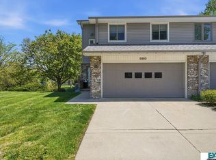 5900 Locust St, Lincoln, NE 68516