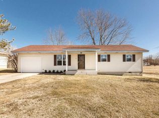 954 Joann St, Marshfield, MO 65706