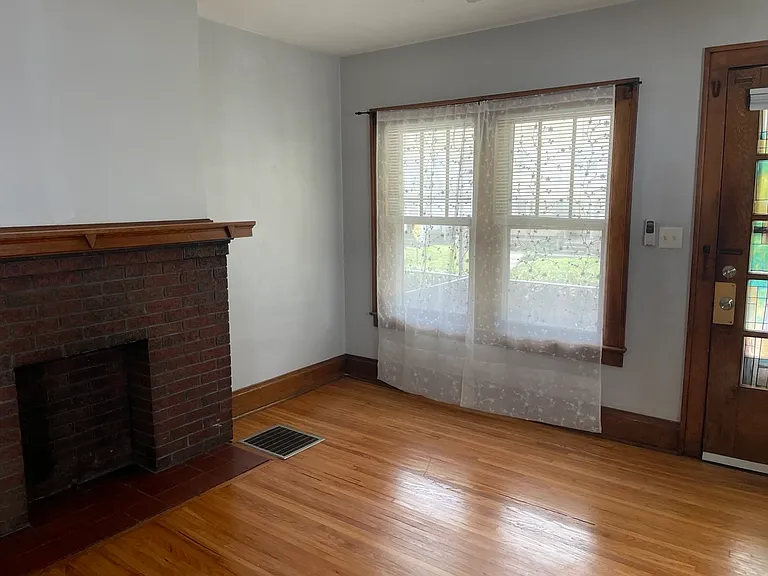 346 Olentangy St — Photo 11