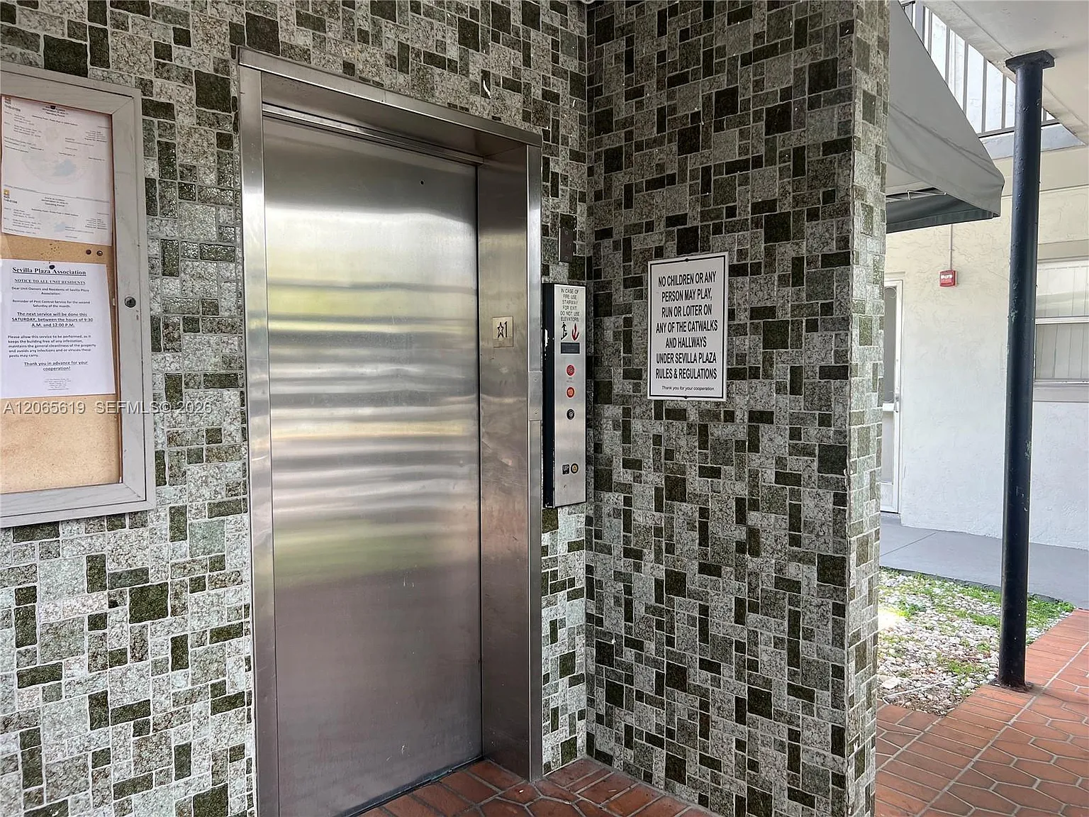 Sevilla Plaza Condo — Photo 2