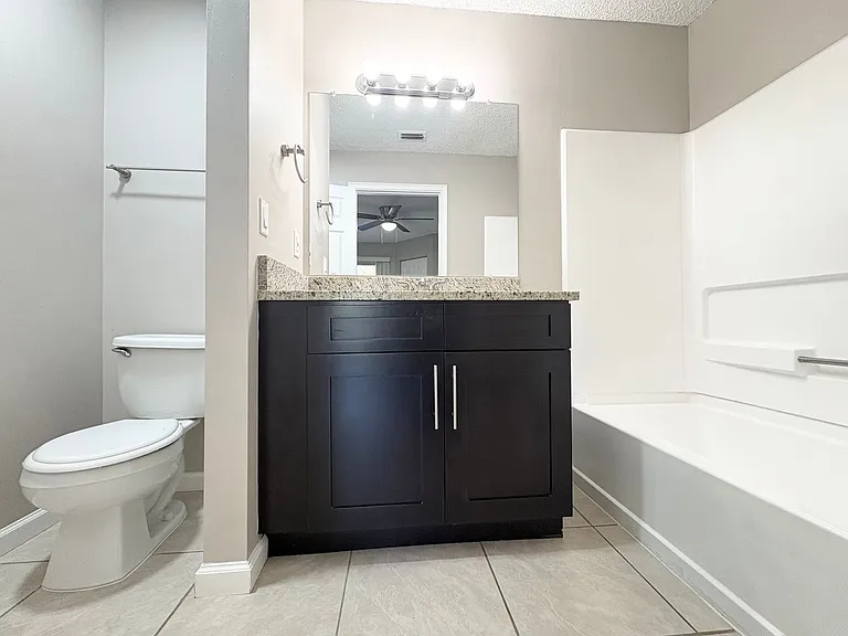 2569 Grassy Point Dr #109 — Photo 13