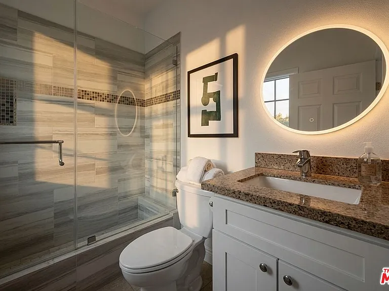 15330 Del Gado Dr — Photo 14