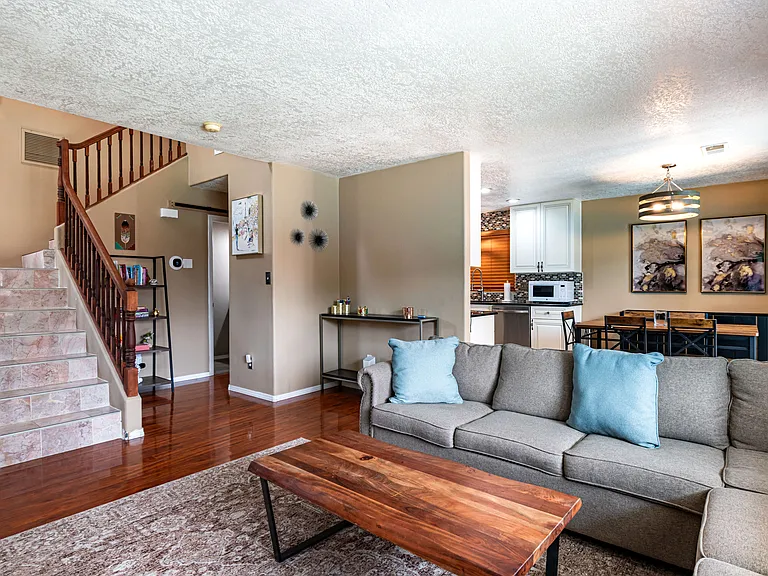 1500 Villa Del Valle NE — Photo 11