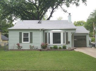 2316 SW Hazelton Ct, Topeka, KS 66606