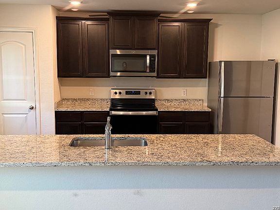 4th image of 11738 Davalos Ln