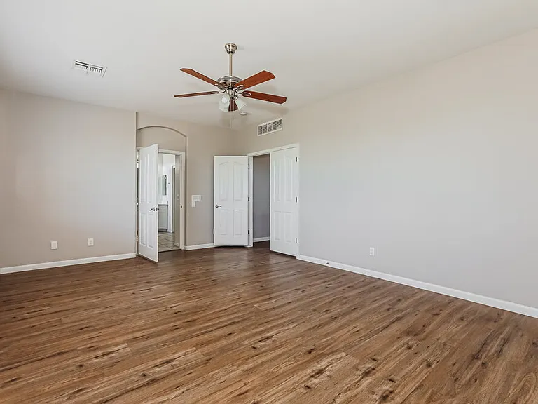 4091 E Carriage Way — Photo 11