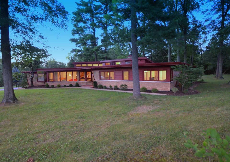 1st image of 2656 Fair Oaks Ln