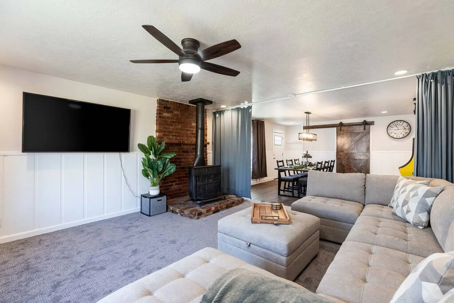 3 bed, 2.0 bath, $5,098 — Photo 2