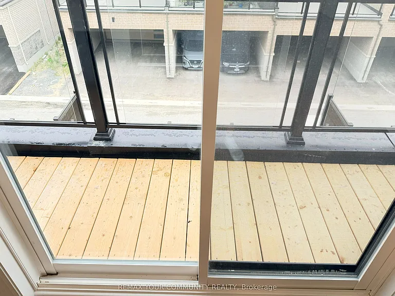 147 Berczy Green Dr — Photo 7