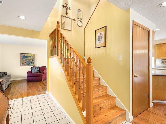 4th image of 773 SE 60th Ave