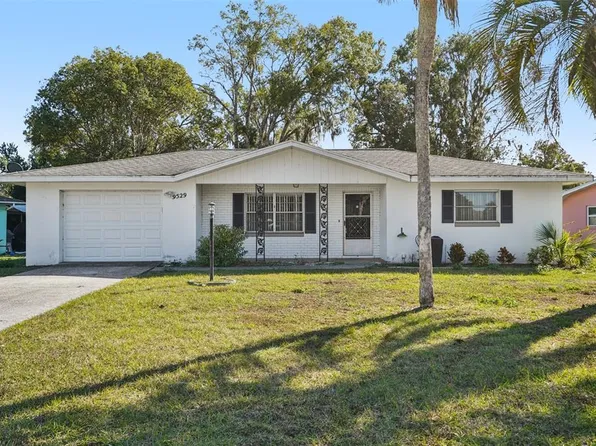 9529 E Village Green Cir, Inverness, FL 34450