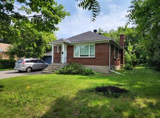 2079 Alta Vista Dr #1, Ottawa, ON K1H7L4