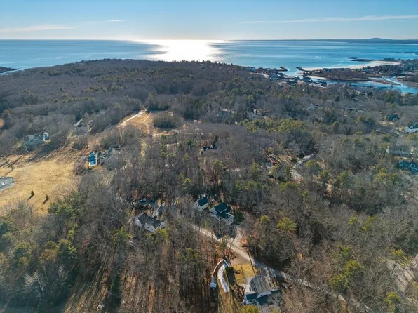 15 Cornbrook Ln, Kennebunkport, ME 04046