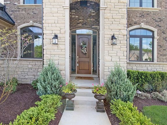 3rd image of 2436 Westbrooke Cir N