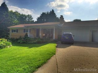 52477 Pappy Ln, Shelby Township, MI 48316