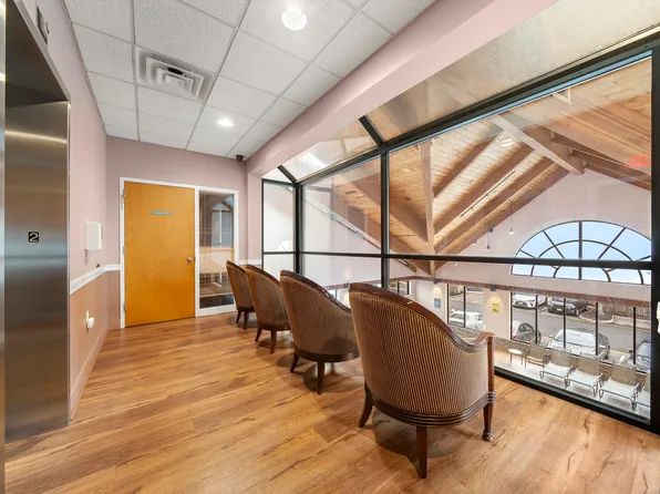 1420 Westgate Drive image 14 of 19