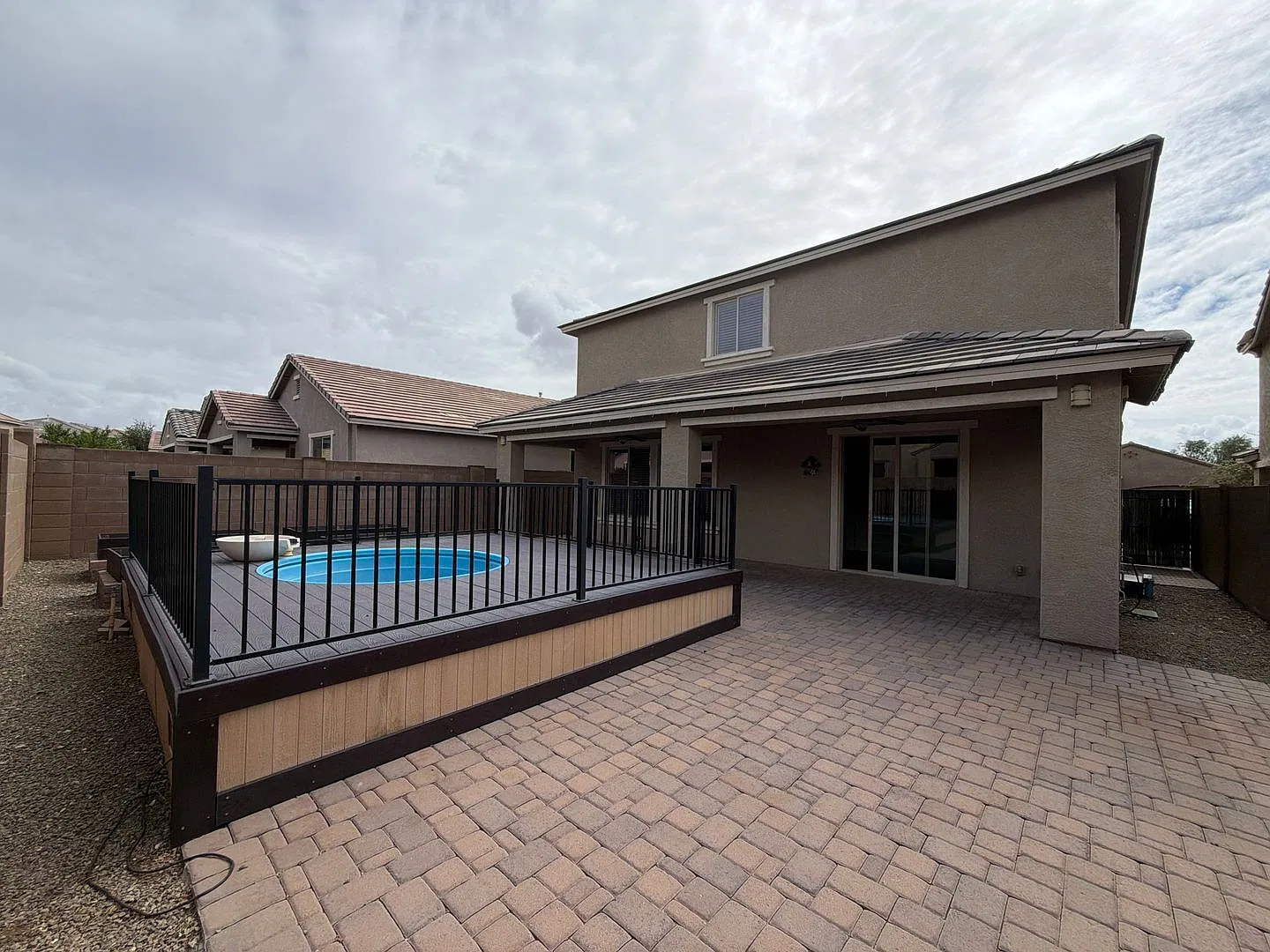 4 bed, 3.0 bath, 2105 sqft, $2,100 — Photo 1