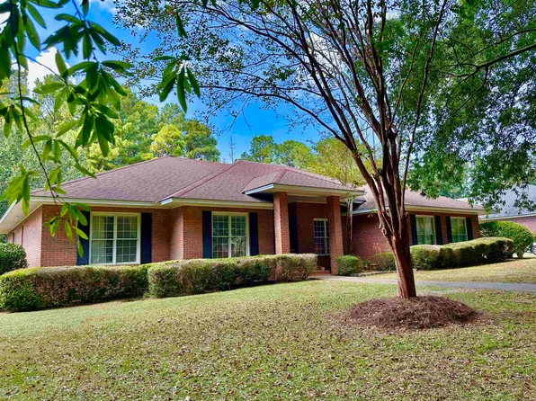 105 Sherwood Dr, Greenville, AL 36037