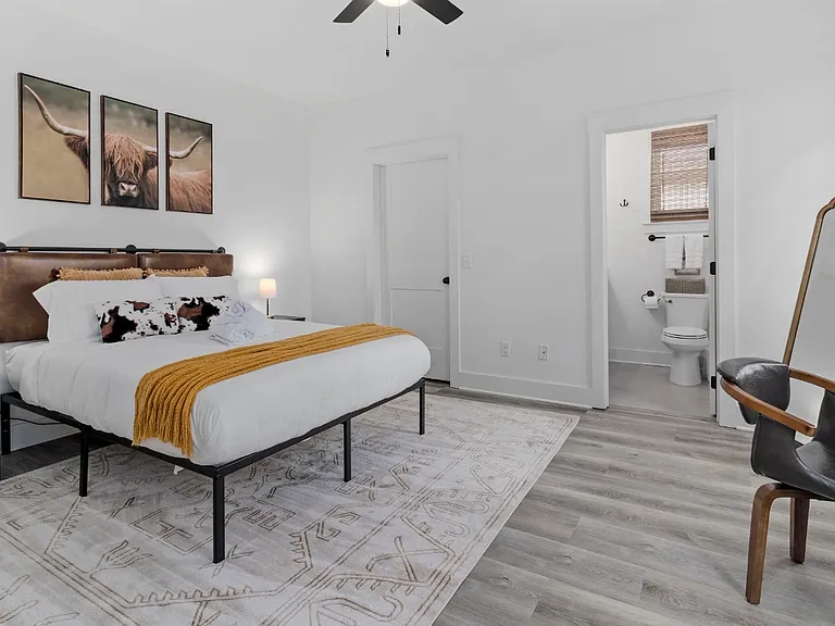 3006 E Crescent Cir — Photo 10