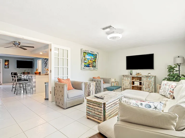 3003 W Vina Del Mar Blvd — Photo 26