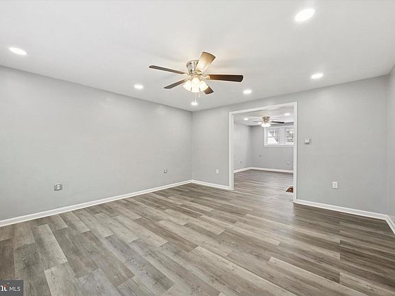 3rd image of 550 Wiltshire Rd