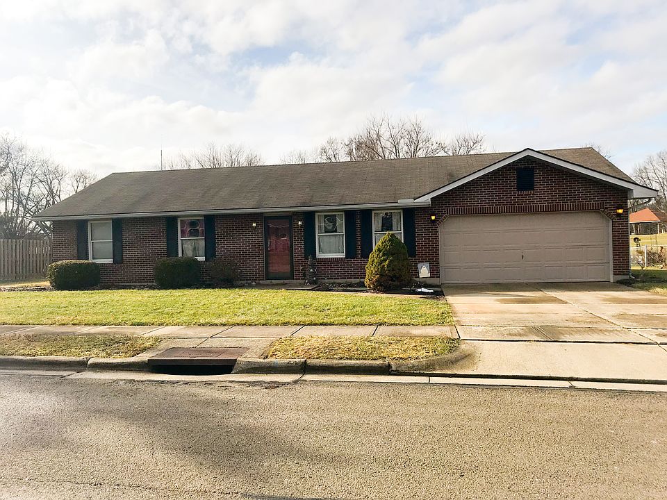 1st image of 77 Lawnview Dr