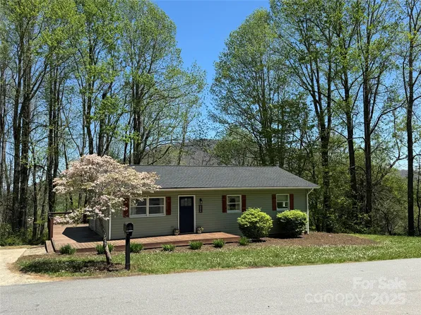 506 Greenbriar Dr #59, West Jefferson, NC 28694
