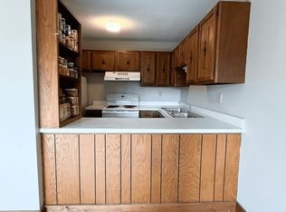 36 Old Pepperidge Ln, Wethersfield, CT 06109
