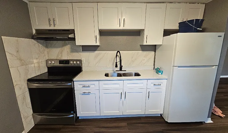 101 Forest St #4 — Photo 6