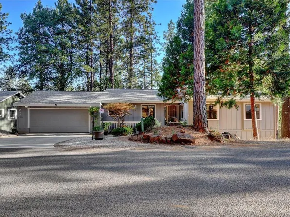 10981 Juanita Ct, Grass Valley, CA 95949