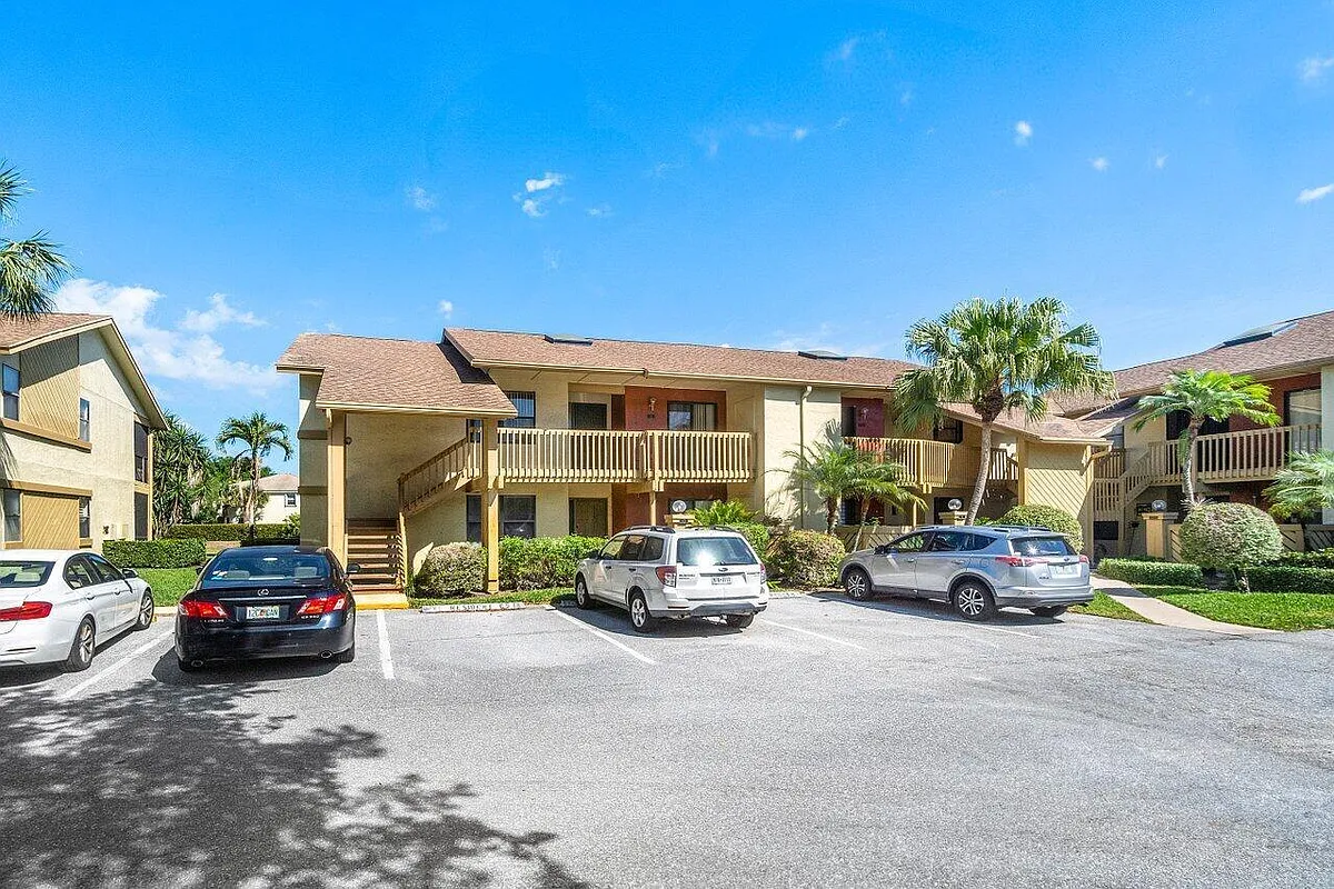 Building Photo - 13135 Chadwick Ct #12