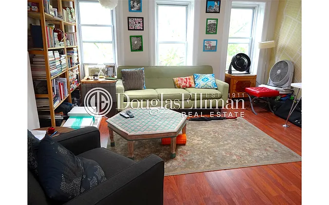 Rented by Douglas Elliman | media 19