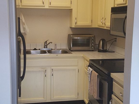 3rd image of 2265 SW 22nd Ave #1030