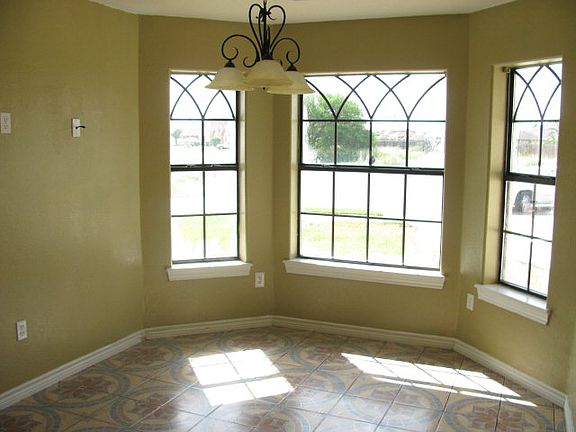 2nd image of 3300 Resaca Vista Dr