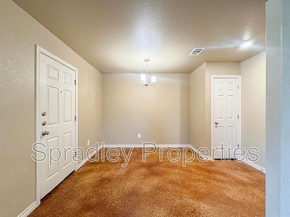 5th image of 1009B San Saba Ct