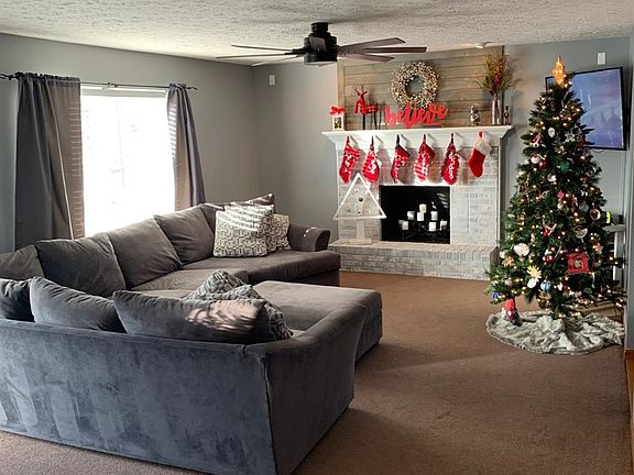 3rd image of 6360 Foxwood Ct