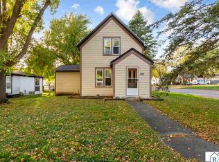 302 S Renville St, Winthrop, MN 55396