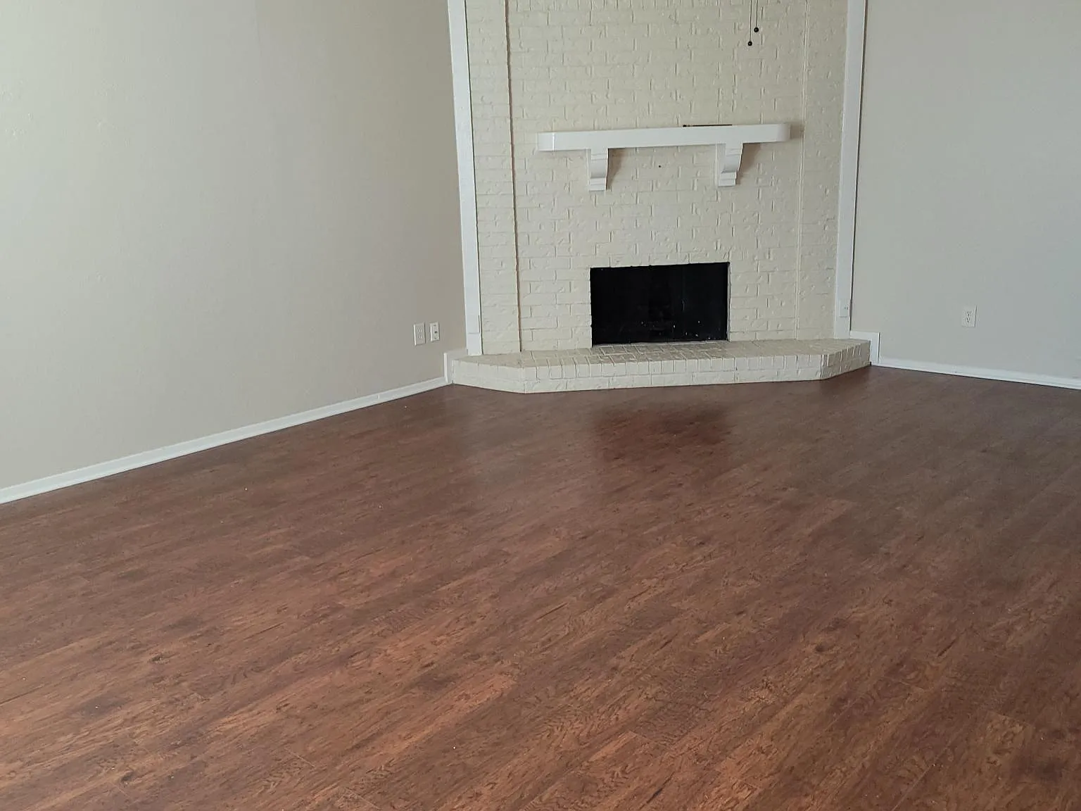 3 bed, 1362 sqft, $2,395 — Photo 2