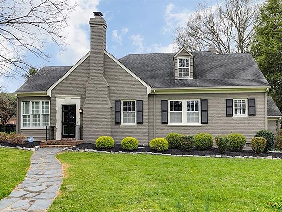 2nd image of 4301 N Ashlawn Dr