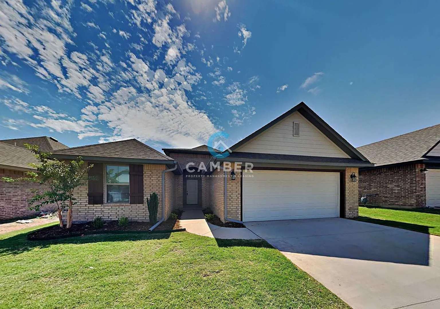 Very Nice 4 Bedroom 2 Bath Home in Yukon Schools — Photo 1