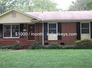 6833 Starcrest Dr, Charlotte, NC 28210