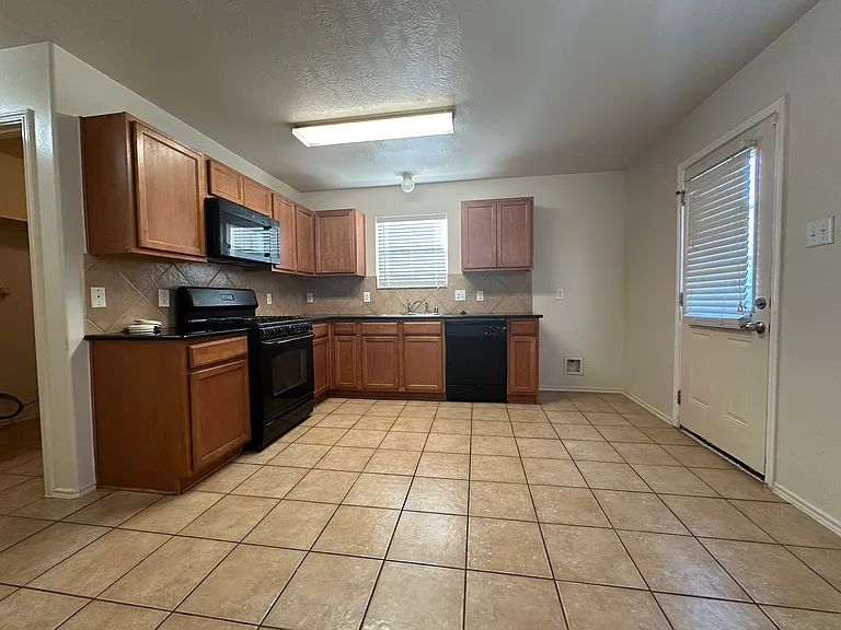 10450 Falling Rapids Ct — Photo 14