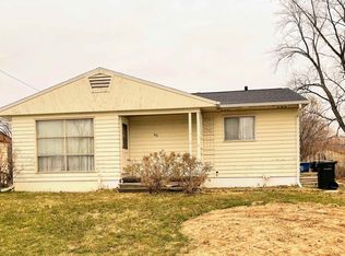 617 Keystone St, Waterloo, IA 50703