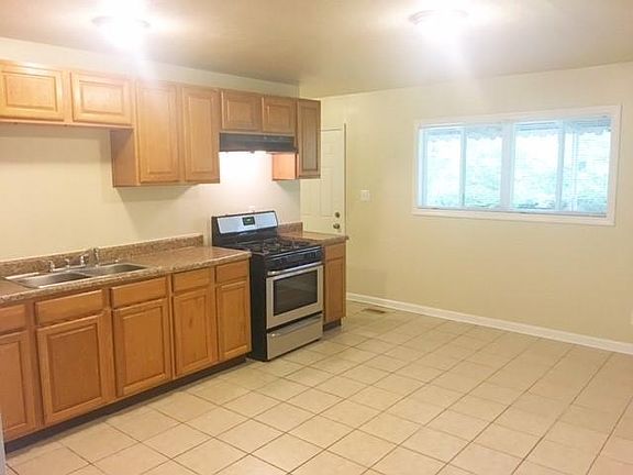 4th image of 4046 Balboa Dr